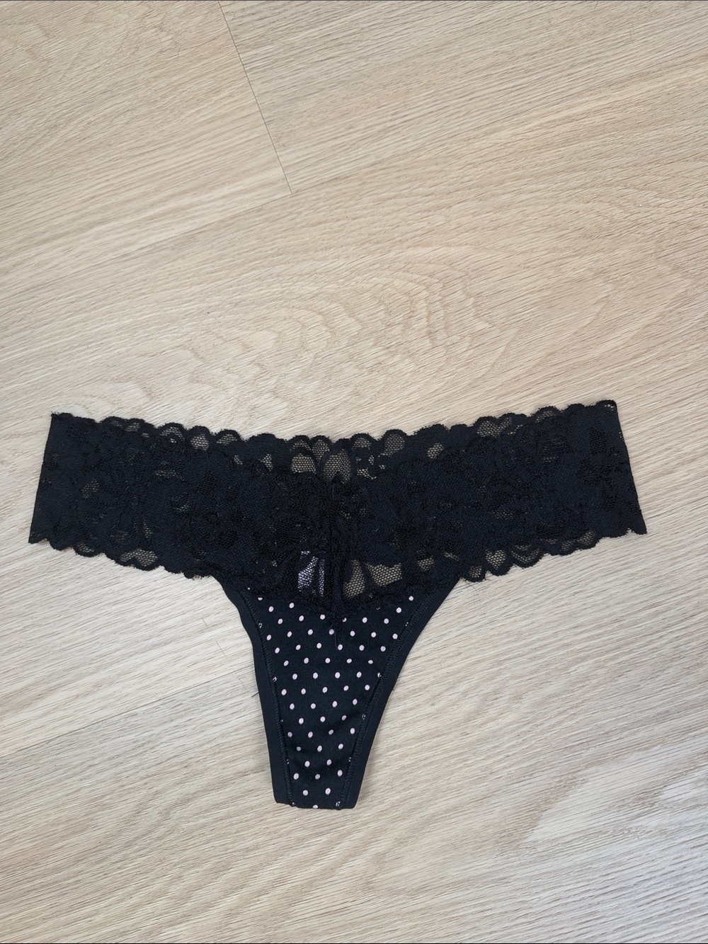 Victoria’s Secret Thong Panty XS